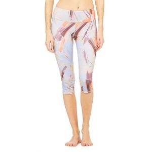 Alo yoga Capri legging in modernist multi L